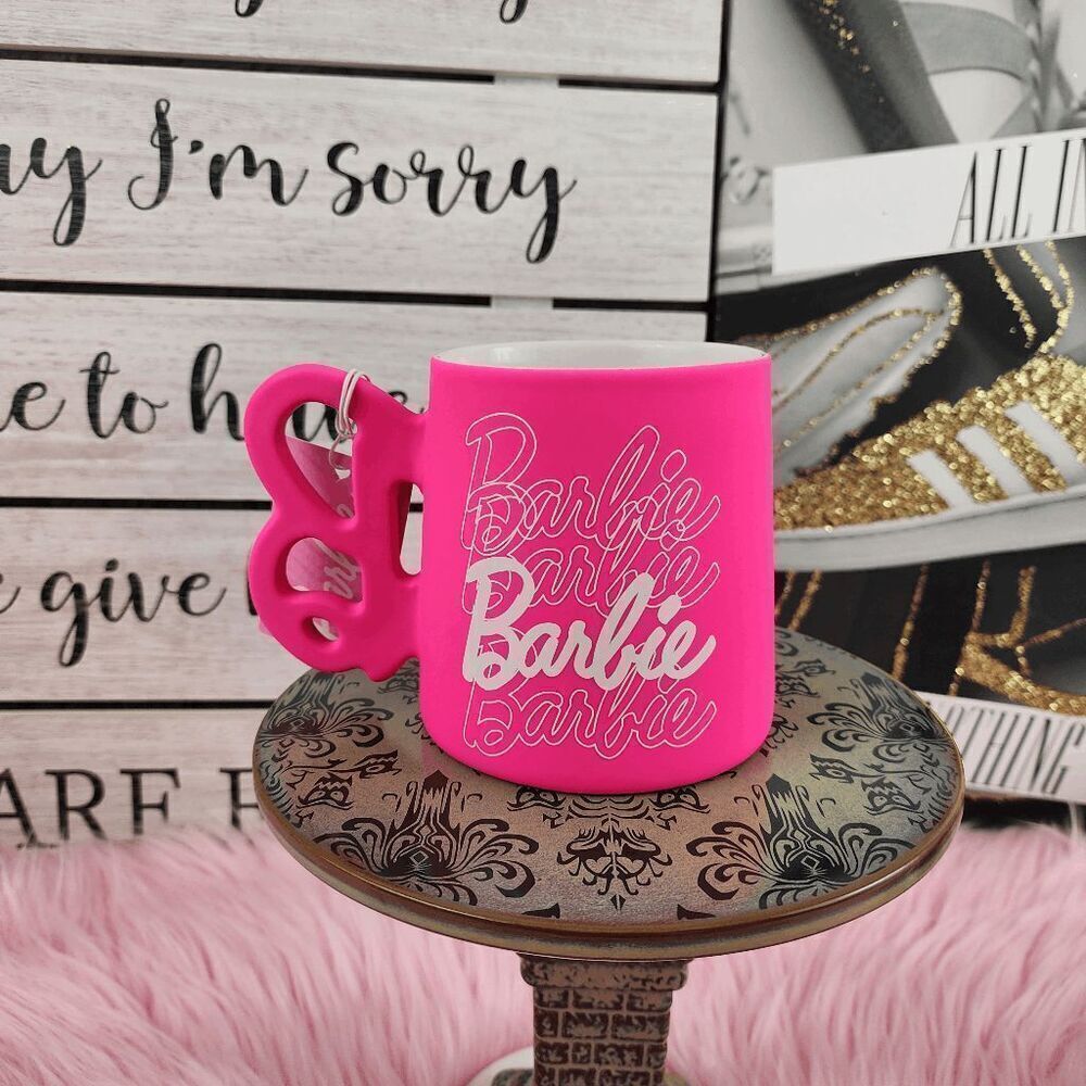 💕 NWT Barbie Hot Pink Coffee Mug 21 oz. Logo Handle #7160 💕